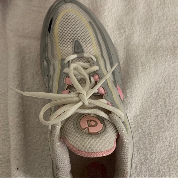 Adidas Women’s Sneakers - Picture 3 of 6